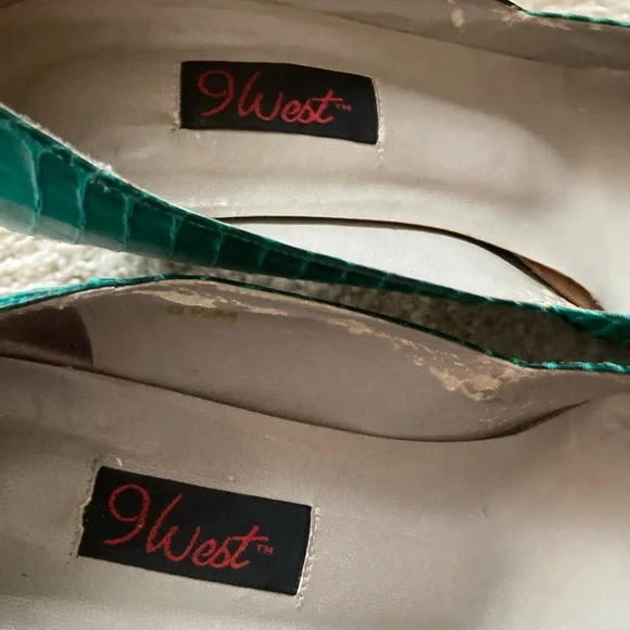 Classy and feminine, actual snake skin, green pumps. Nine West, early 80’s. - Picture 4 of 4